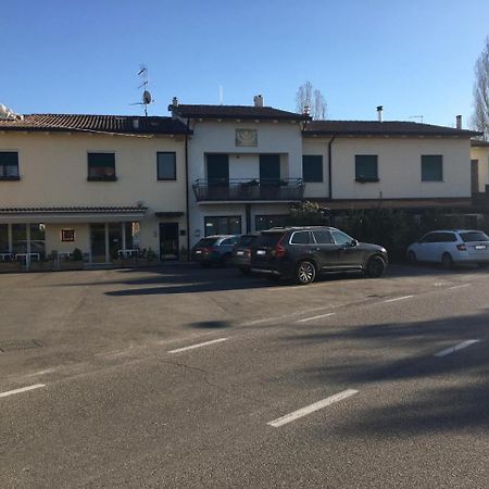 Maura Appartamenti Peschiera del Garda Ngoại thất bức ảnh