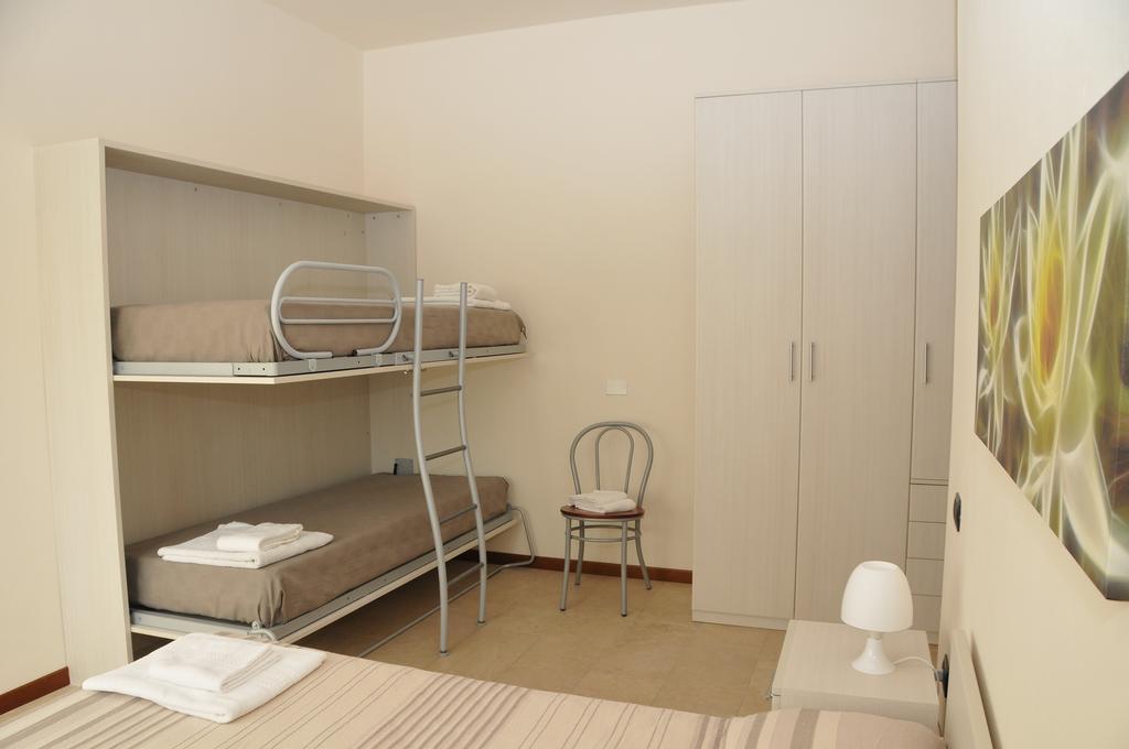 Maura Appartamenti Peschiera del Garda Phòng bức ảnh